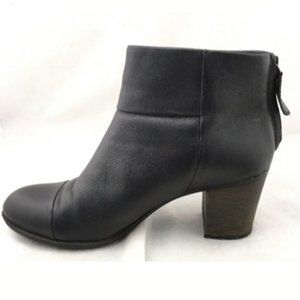 Clark's Leather Ankle Boots with zipper back and Rubber Bottom- Size 8M